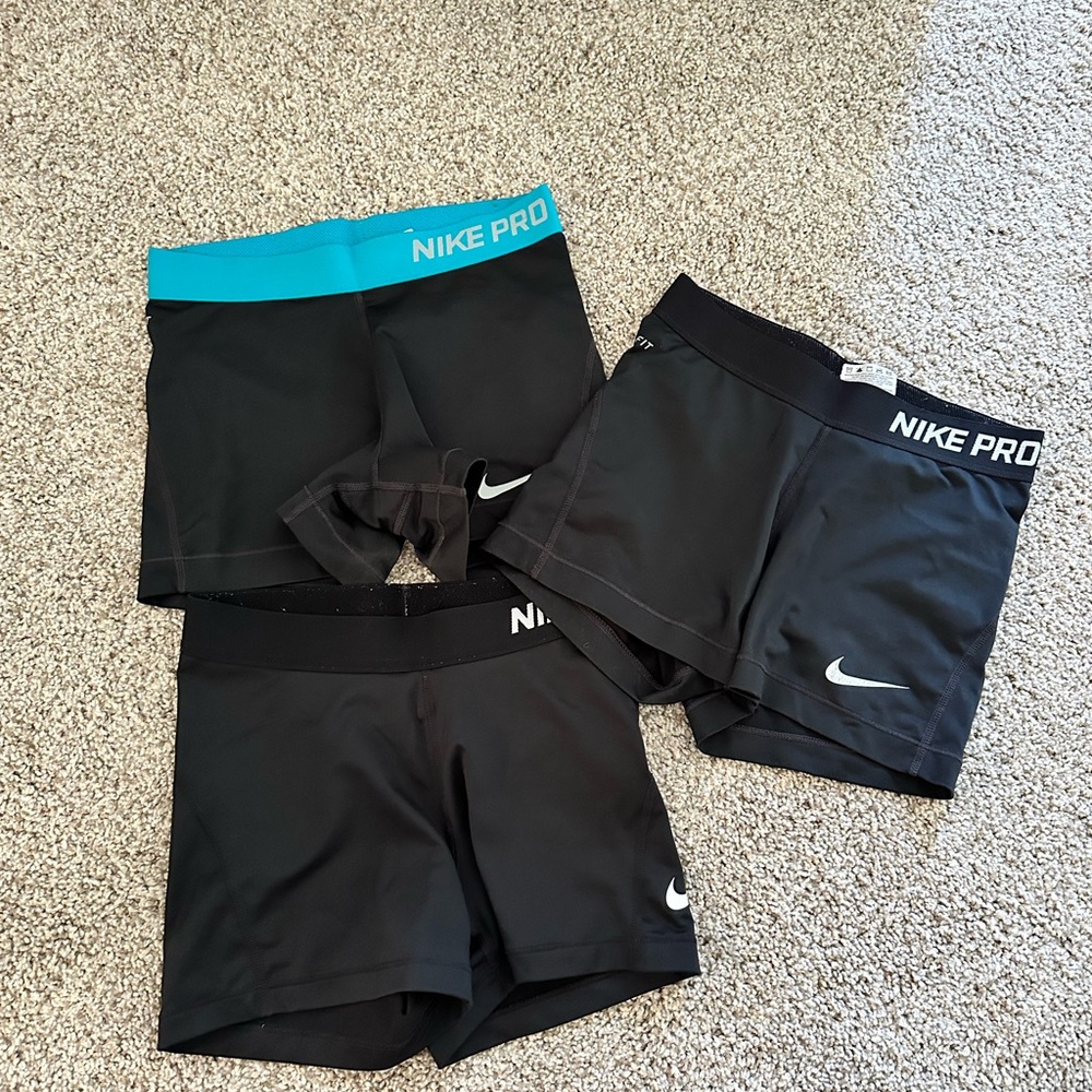 Nike Pro Black and Teal Shorts Set